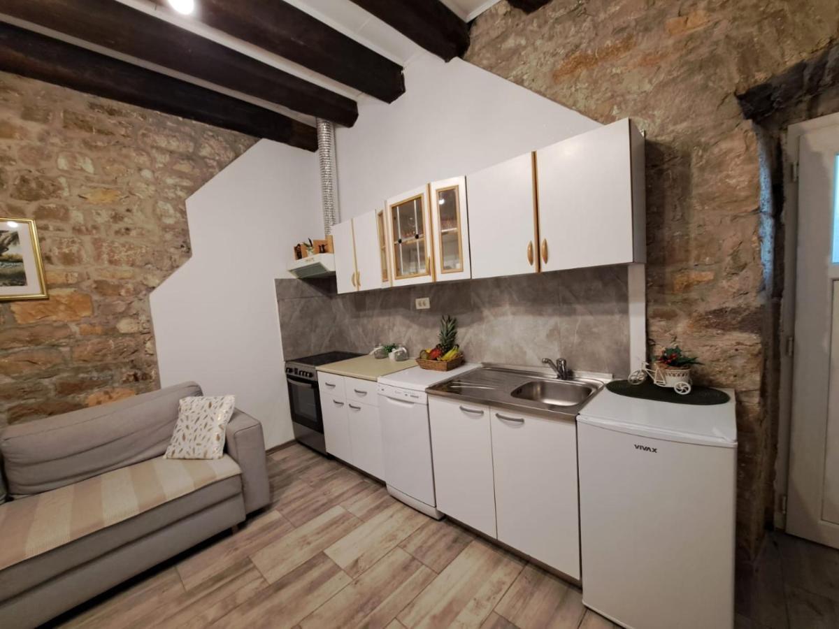 Apartman Zrinka Йесенице Екстериор снимка
